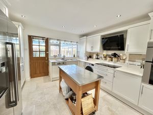 Photo 6- click for photo gallery